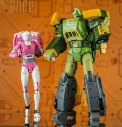 Fanstoys FT-24 Rouge Arcee -Toy Figure Store 1d71d5f3ee