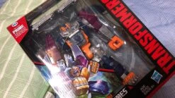 Hasbro PP-27 PP27 Optimal Optimus Power Of Prime Leader Class -Toy Figure Store 516f048e03