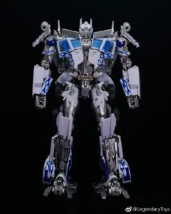 LegendaryToys LT02-W Optimus Prime MPM-04 White Version -Toy Figure Store 713ae21442