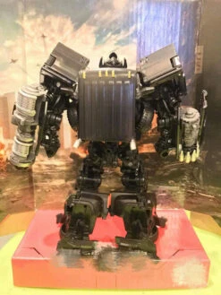 Takara Studio Series SS14 SS-14 Voyager Class Ironhide -Toy Figure Store 746a2c1d68