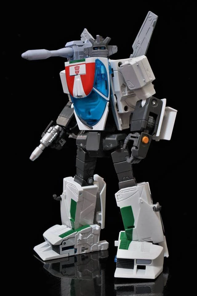 Takara MP-20+ Wheeljack Anime Color 6 Takara MP-20+ Wheeljack Anime Color - Image 6