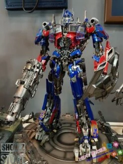 [Pre-Order] HEAT Studio Custom Made Transformers Dark Of The Moon Optimus Prime Statue -Toy Figure Store 91a22c62ab