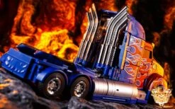 AlienAttack Toys AAT A-01CC Optimus Prime -Toy Figure Store 9731b71b6f