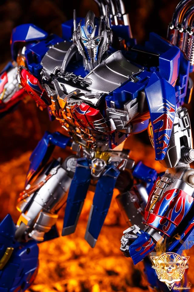 AlienAttack Toys AAT A-01CC Optimus Prime 5 AlienAttack Toys AAT A-01CC Optimus Prime - Image 5