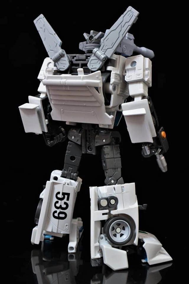 Takara MP-20+ Wheeljack Anime Color 8 Takara MP-20+ Wheeljack Anime Color - Image 8