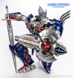 AlienAttack Toys AAT A-01CC Optimus Prime -Toy Figure Store b8564a05d6