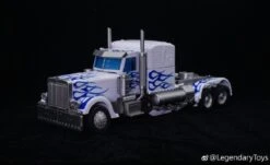 LegendaryToys LT02-W Optimus Prime MPM-04 White Version -Toy Figure Store d9b54883e5