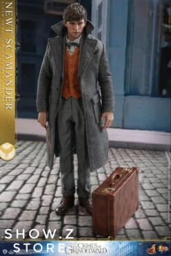 [Pre-Order] Hot Toys HT 1/6 Newt Scamander MMS512 Fantastic Beasts: The Crimes Of Grindelwald -Toy Figure Store e7dfdfb34e